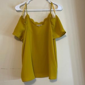 Size: XL BY: MONTEAU color: MUSTARD